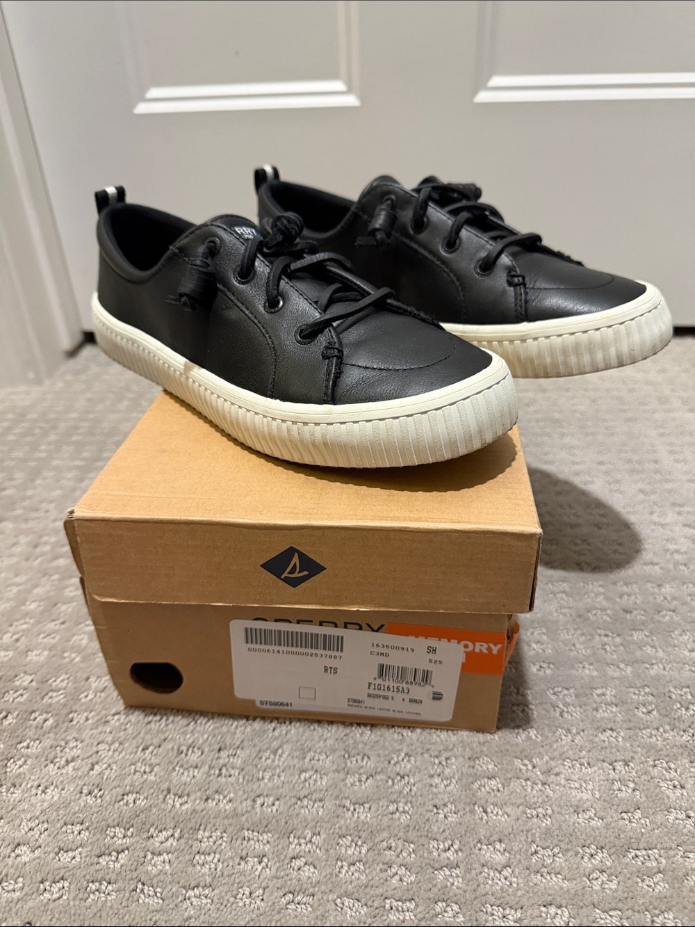 Sperry Black Low-Top Casual Sneakers with White Sole